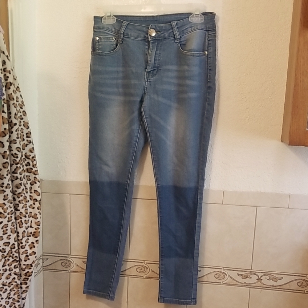 Stylish Blue Skinny Jeans for Women